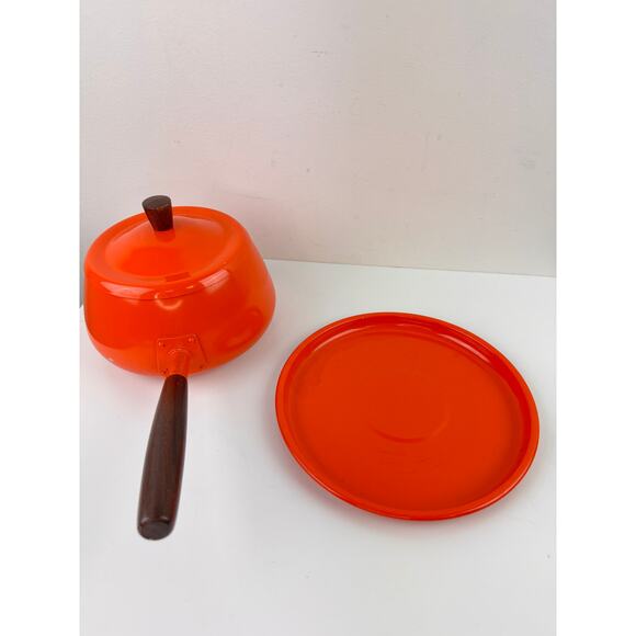 Vintage Bright Orange Fondue Pot Plate Combo Aluminum Wooden Handle with Lid - Picture 8 of 11